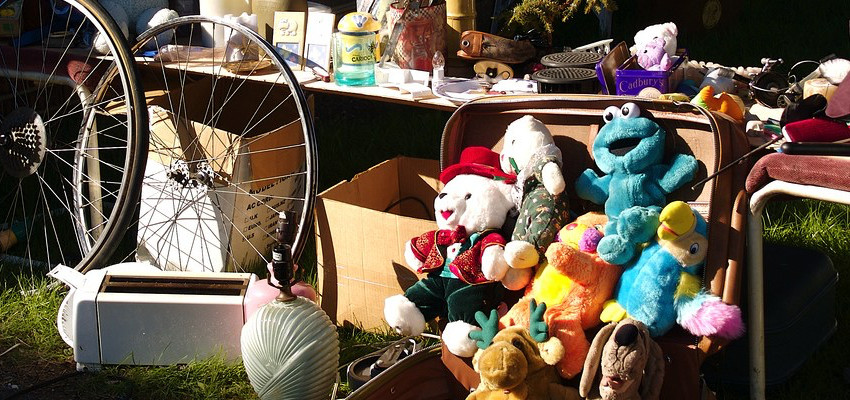 De-clutter and Make a Little Extra Cash When You Move De-clutter and Make a Little Extra Cash When You Move